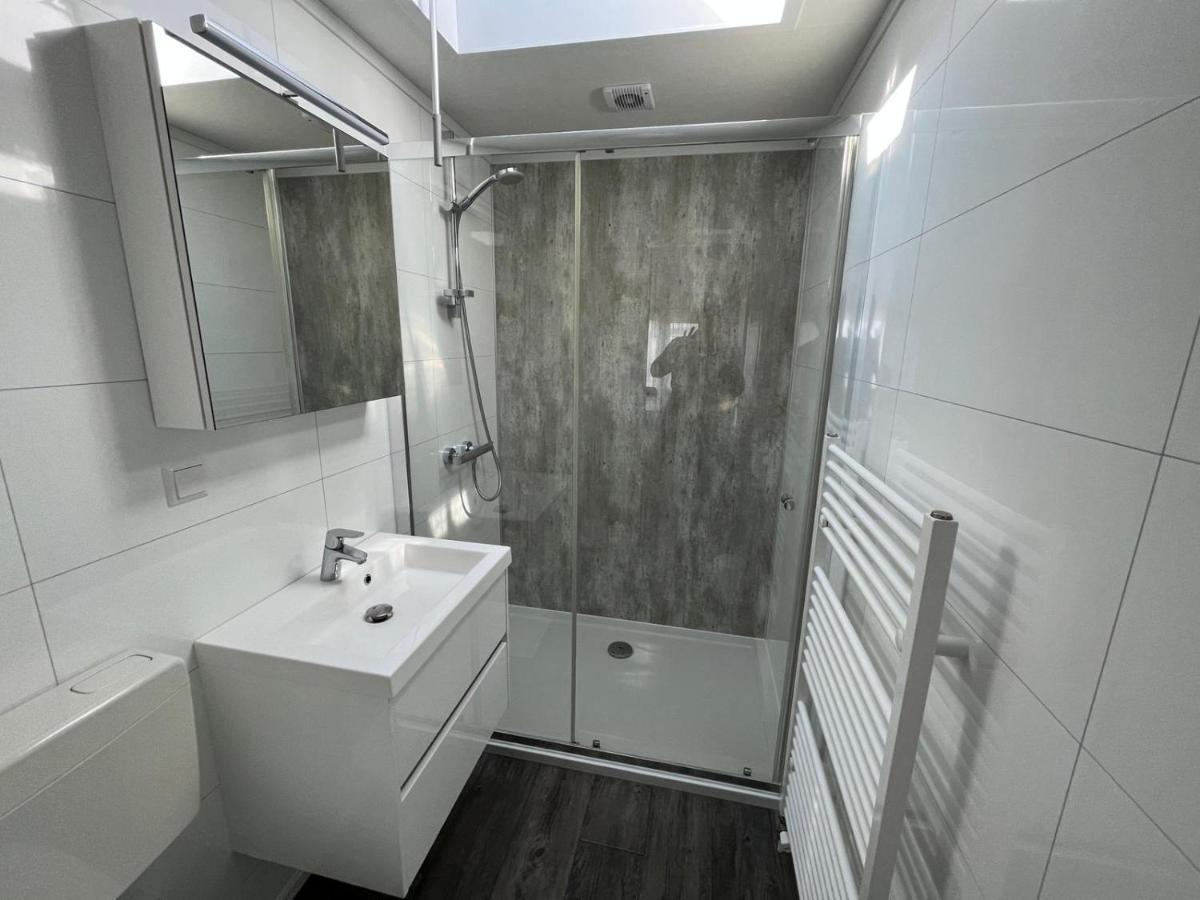 Chalet Op Gezellige Familiecamping Bij Zee